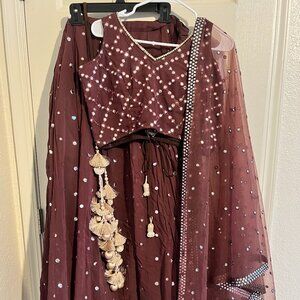 Women’s Indian 3 piece lengha set - size 40